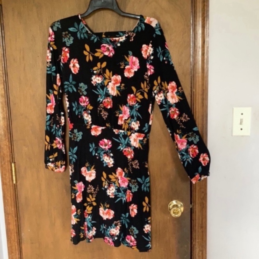 LOFT dress black with Floral Print with back cut out 6P 6 petite casual party - Picture 11 of 17